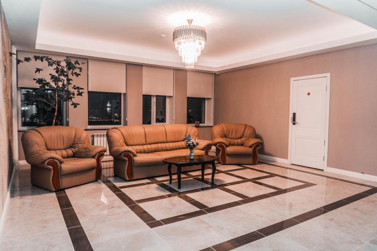Жомарт Hotel Aqtöbe Exterior foto
